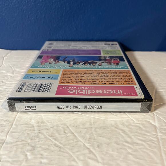 NEW -- Glee: Season 1 Volume 1: Road to Sectionals (DVD) sealed with Slip Cover - Picture 3 of 8